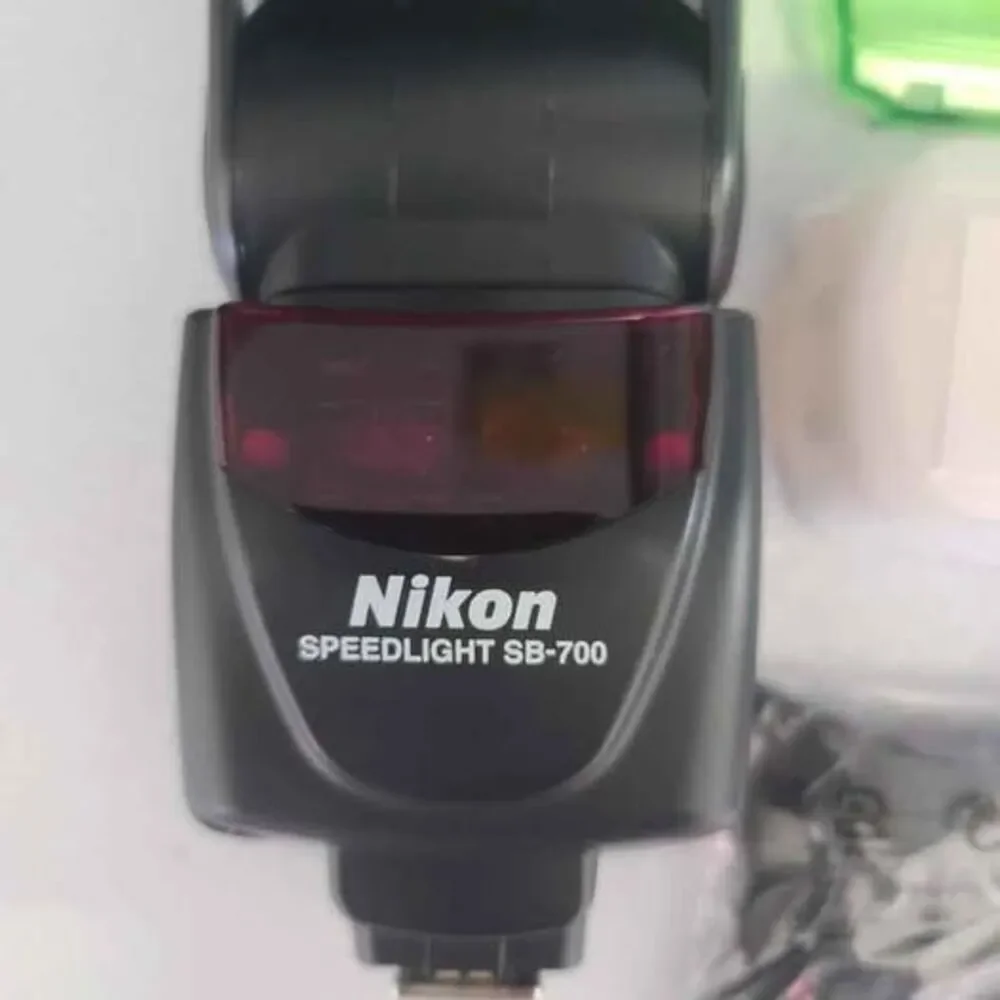 Nikon Speedlight SB-700 Shoe Mount Flash